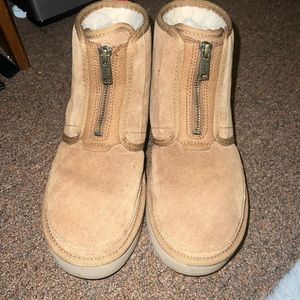 Ugg platform neumel boots